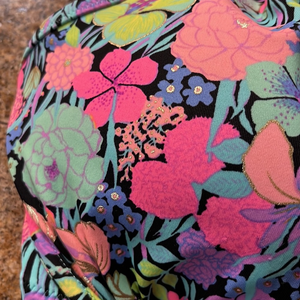 Victoria Secret Pink Floral swim top 34DD - Picture 2 of 6